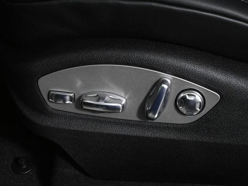 Used 2026 Porsche Macan AWD/4WD image 29