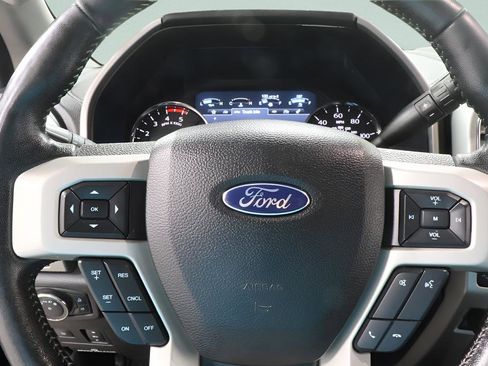 Used 2017 Ford F250 Lariat w/ Lariat Ultimate Package AWD/4WD image 13