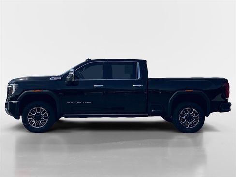 Used 2024 GMC Sierra 2500 Denali w/ Denali Reserve Package AWD/4WD image 4