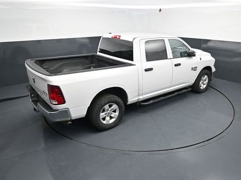 Used 2022 RAM 1500 Classic SLT AWD/4WD image 46