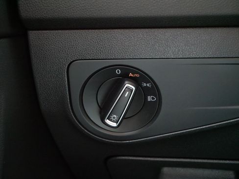 Certified 2023 Volkswagen Tiguan SE R-Line AWD/4WD image 26