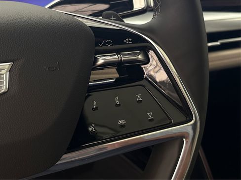 New 2025 Cadillac Escalade ESV Sport w/ Touring Package image 31