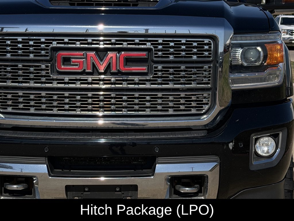 Used 2018 GMC Sierra 2500 Denali w/ Duramax Plus Package AWD/4WD image 4