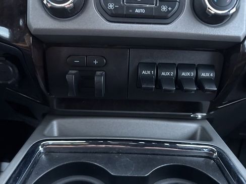 Used 2015 Ford F350 Platinum image 43