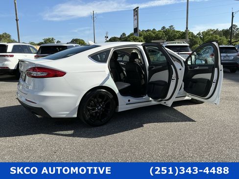 Used 2020 Ford Fusion SE w/ Equipment Group 151A image 33