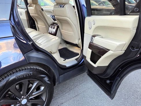 Used 2017 Land Rover Range Rover HSE image 42