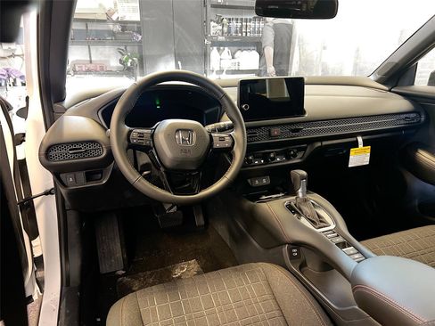 New 2026 Honda HR-V Sport image 2