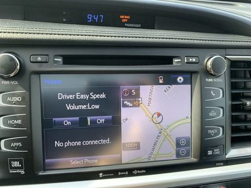 Used 2016 Toyota Highlander Limited image 21