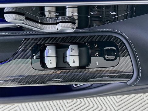 Certified 2022 Mercedes-Benz SL 63 AMG 4MATIC image 18