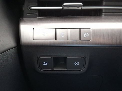 Certified 2025 Hyundai Kona Limited image 26