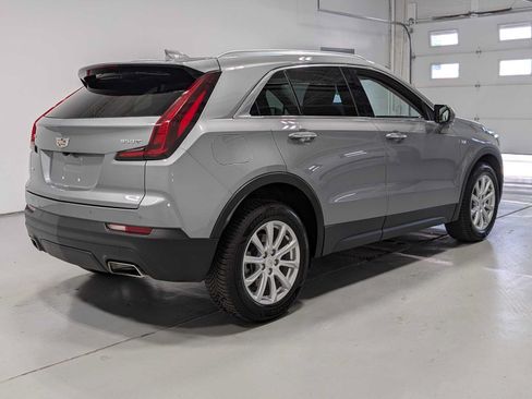 Used 2023 Cadillac XT4 Luxury w/ Cold Weather Package AWD/4WD image 8