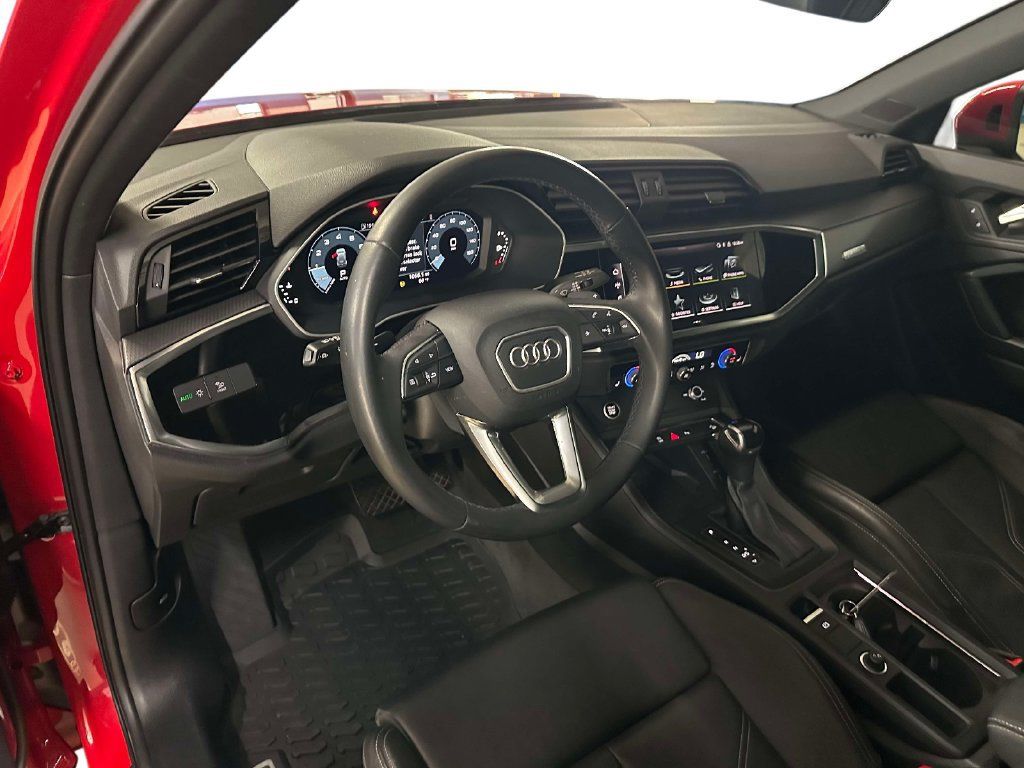 Used 2024 Audi Q3 2.0T Premium AWD/4WD image 13