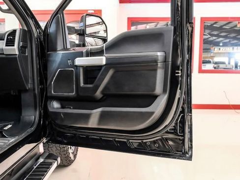 Used 2021 Ford F250 Lariat w/ Lariat Value Package image 39