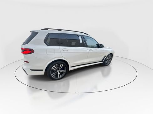 Used 2023 BMW X7 M60i AWD/4WD image 8