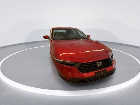 Used 2023 Honda Accord EX image 3