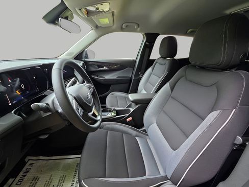 New 2026 Chevrolet TrailBlazer LT w/ Midnight Edition FWD image 14