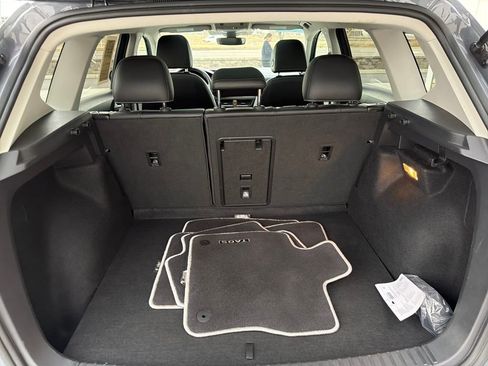 Certified 2023 Volkswagen Taos SE w/ Panoramic Sunroof Package image 25