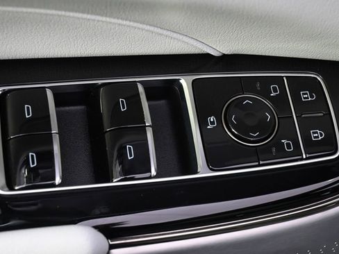 New 2025 Cadillac Lyriq Luxury AWD/4WD image 23