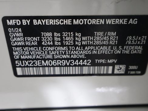 Used 2024 BMW X7 xDrive40i w/ M Sport Package AWD/4WD image 52