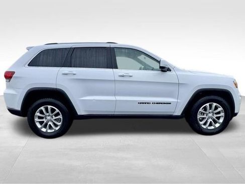 Used 2021 Jeep Grand Cherokee Laredo w/ Security & Convenience Group AWD/4WD image 9