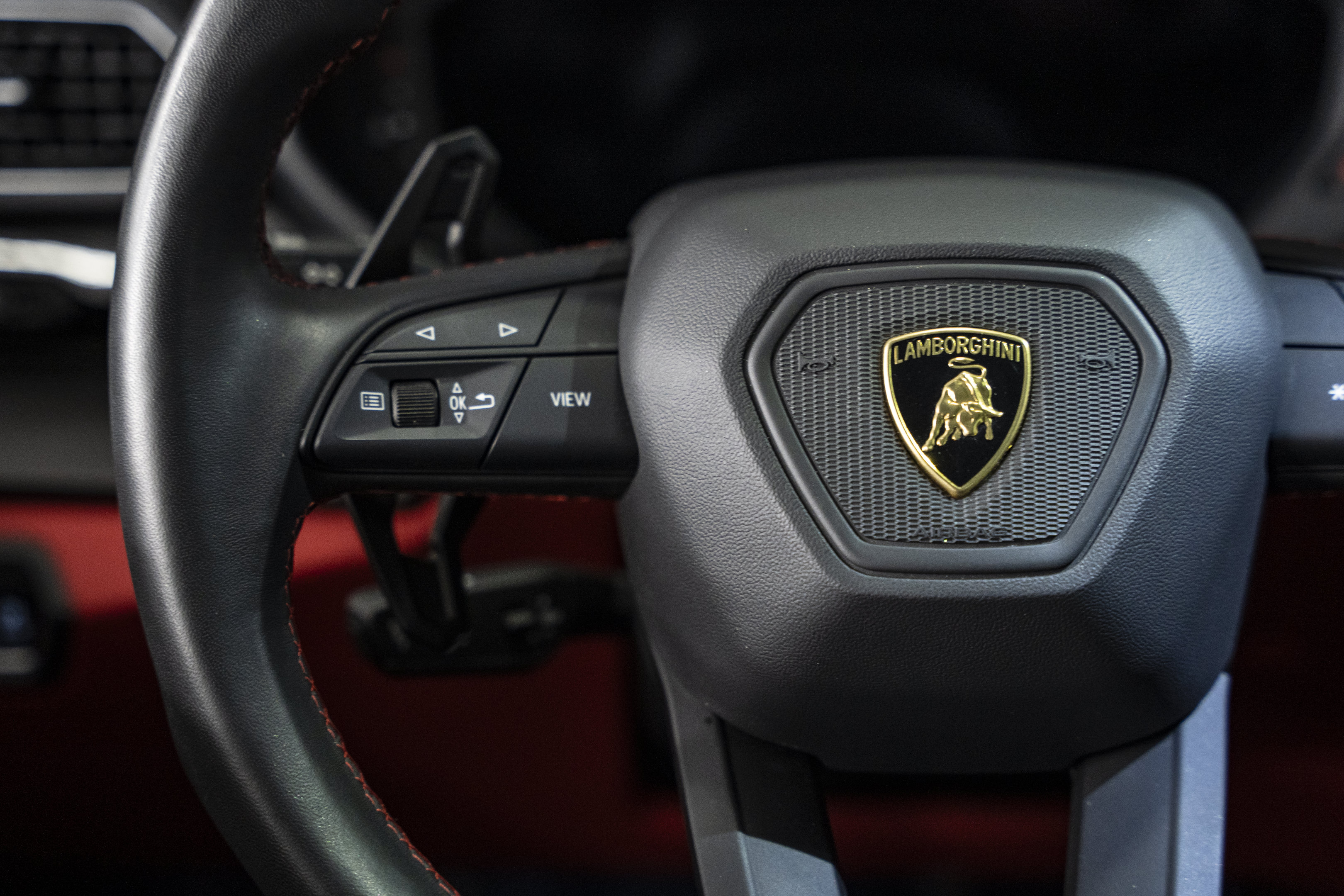 Used 2024 Lamborghini Urus S AWD/4WD image 32