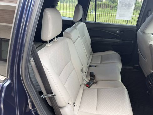 Used 2021 Honda Passport Touring image 16
