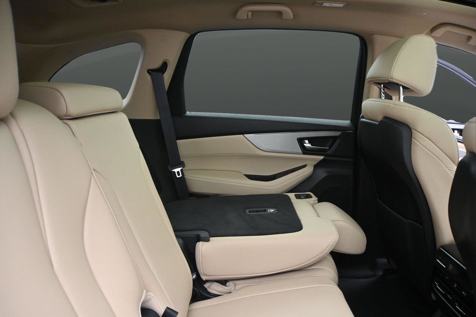 Certified 2024 Acura MDX SH-AWD image 19