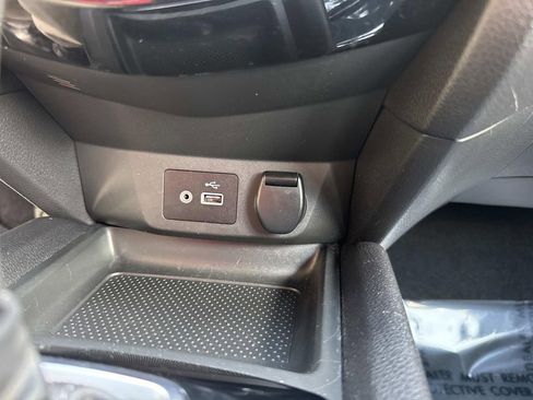 Used 2020 Nissan Rogue Sport SV AWD/4WD image 33