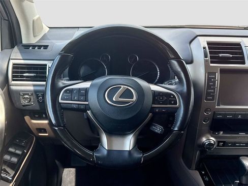 Used 2021 Lexus GX 460 Premium w/ Premium Package image 11