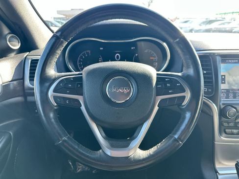 Used 2018 Jeep Grand Cherokee Altitude image 28