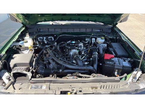 Used 2025 Ford Bronco Outer Banks AWD/4WD image 17