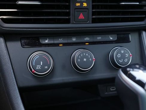 Used 2024 Volkswagen Jetta Sport FWD image 14