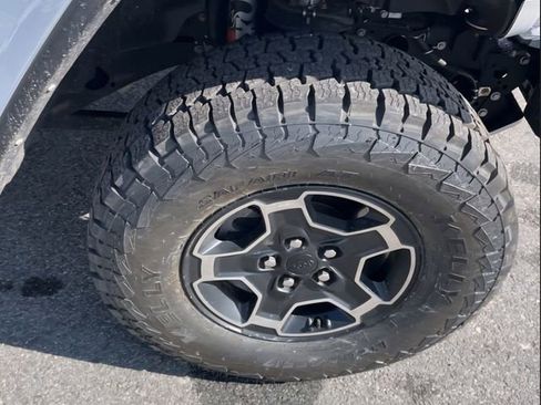 Used 2022 Jeep Gladiator Mojave w/ LED Lighting Group image 14