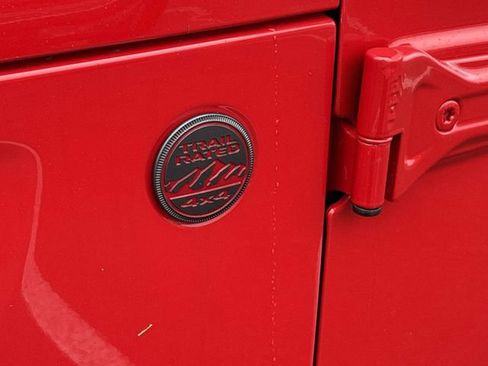 Used 2021 Jeep Gladiator Rubicon image 11