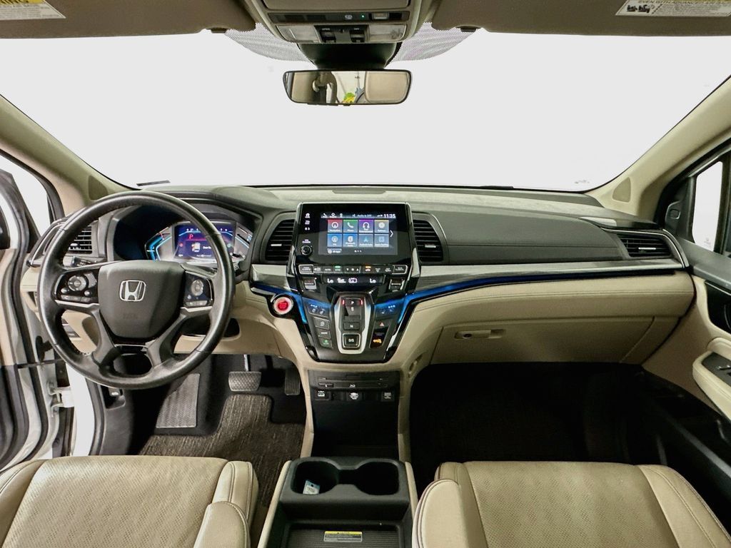 Used 2022 Honda Odyssey Elite image 3