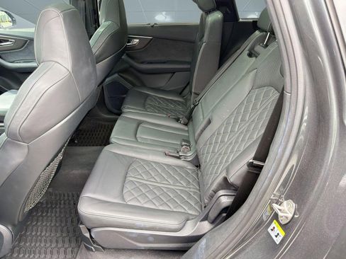 Used 2023 Audi SQ7 Prestige AWD/4WD image 15