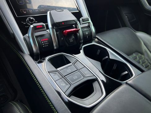 Used 2022 Lamborghini Urus image 83