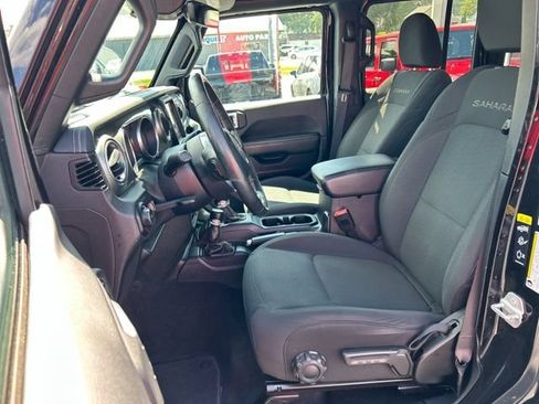 Used 2020 Jeep Wrangler Unlimited Sahara AWD/4WD image 29