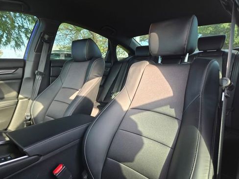 Used 2018 Honda Accord Sport image 11