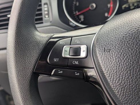 Used 2015 Volkswagen Jetta S image 13