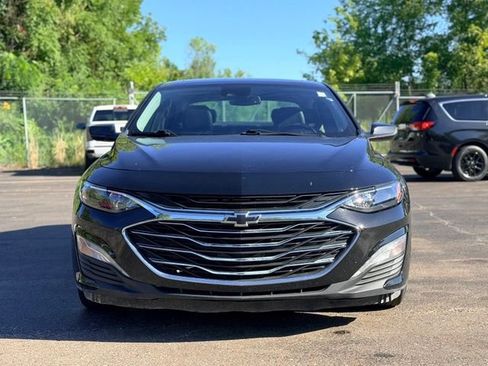 Used 2022 Chevrolet Malibu LT w/ Leather Package FWD image 3