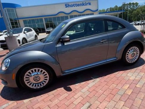 Used 2014 Volkswagen Beetle 1.8T FWD image 6