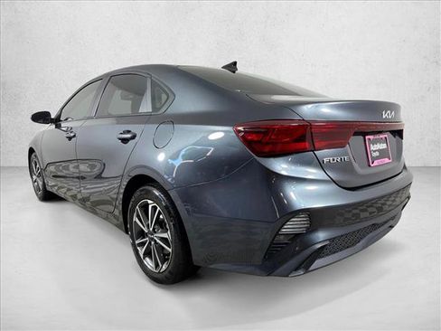 Used 2022 Kia Forte LXS FWD image 5