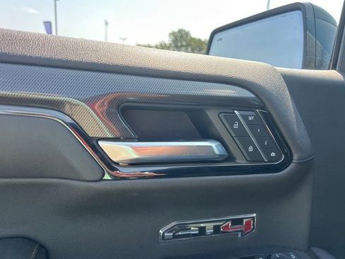 Used 2024 GMC Sierra 1500 AT4 w/ AT4 Premium Package image 12