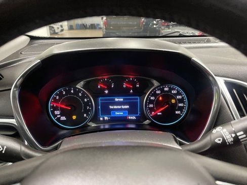 Used 2019 Chevrolet Equinox LT FWD image 24