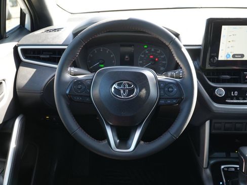 Used 2025 Toyota Corolla Cross AWD Hybrid image 20