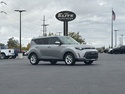Used 2023 Kia Soul LX w/ Option Group 015