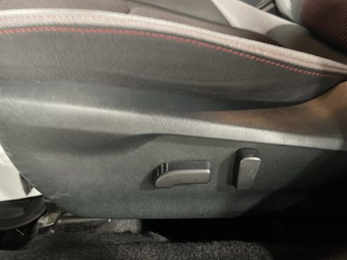 Used 2022 Subaru Impreza 2.0i Sport image 10