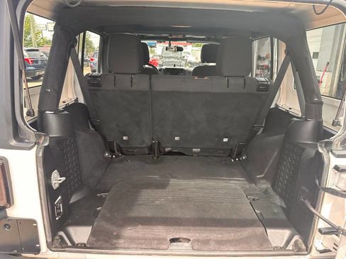 Used 2015 Jeep Wrangler Unlimited Sport w/ Connectivity Group AWD/4WD image 19