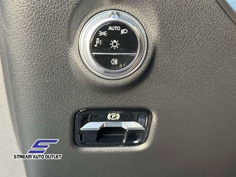 Used 2024 Mercedes-Benz CLE 450 4MATIC Coupe image 21